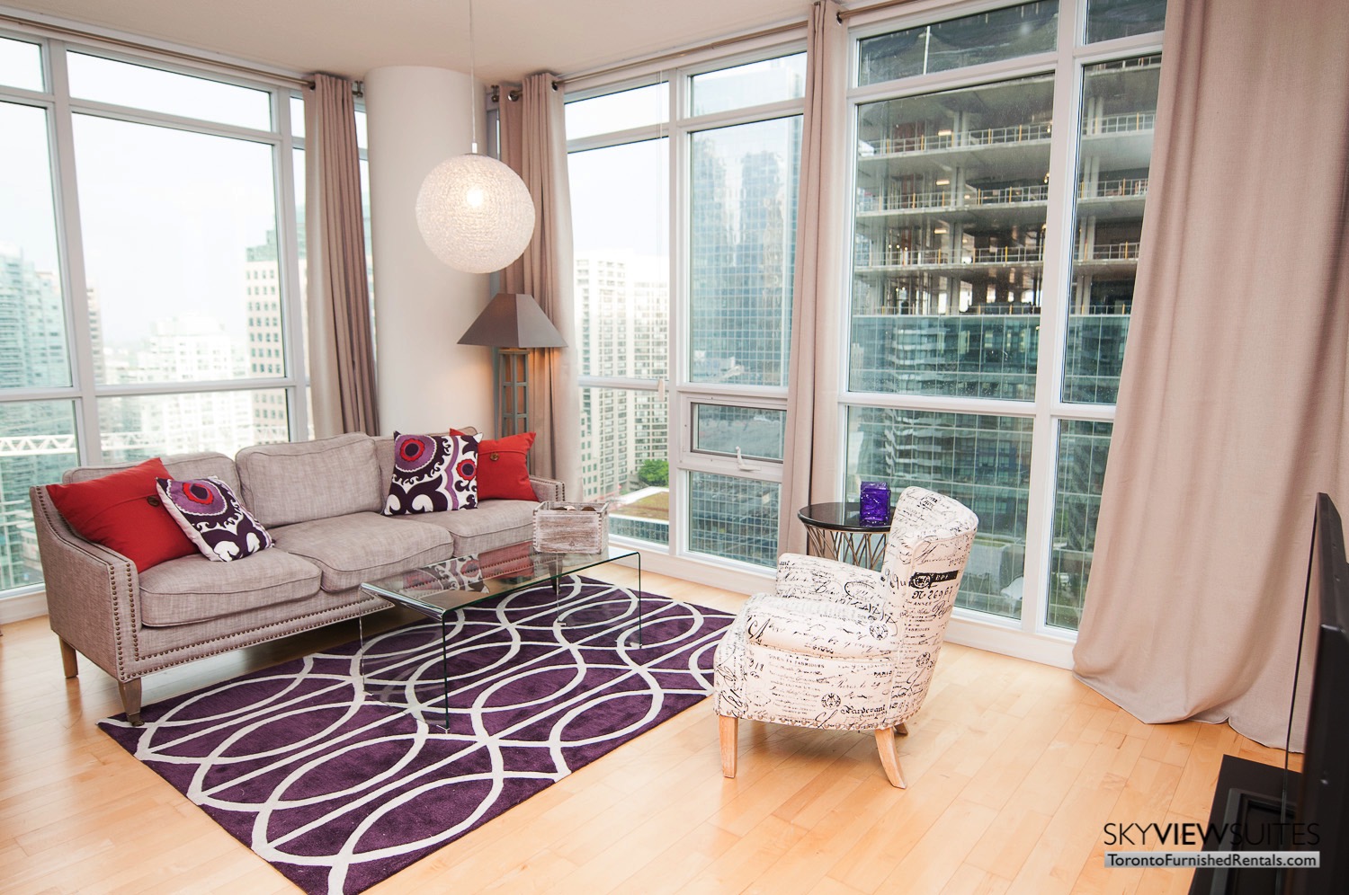 short-term-rentals-toronto-living-room-maple-leaf-square