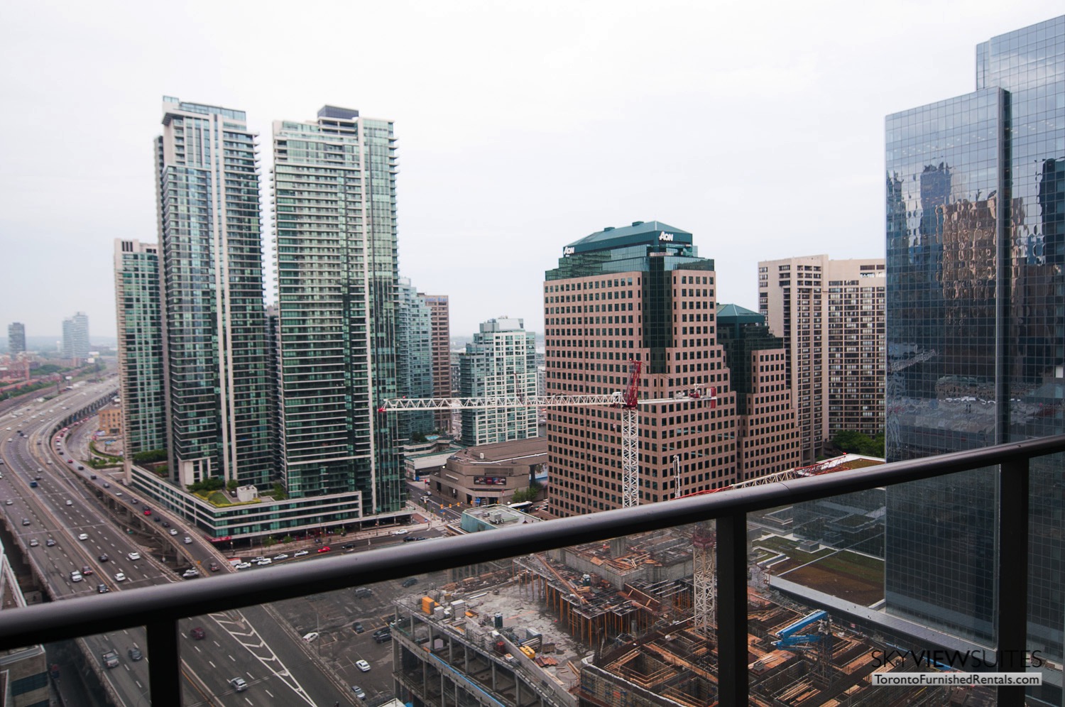 short-term-rentals-toronto-views-maple-leaf-square