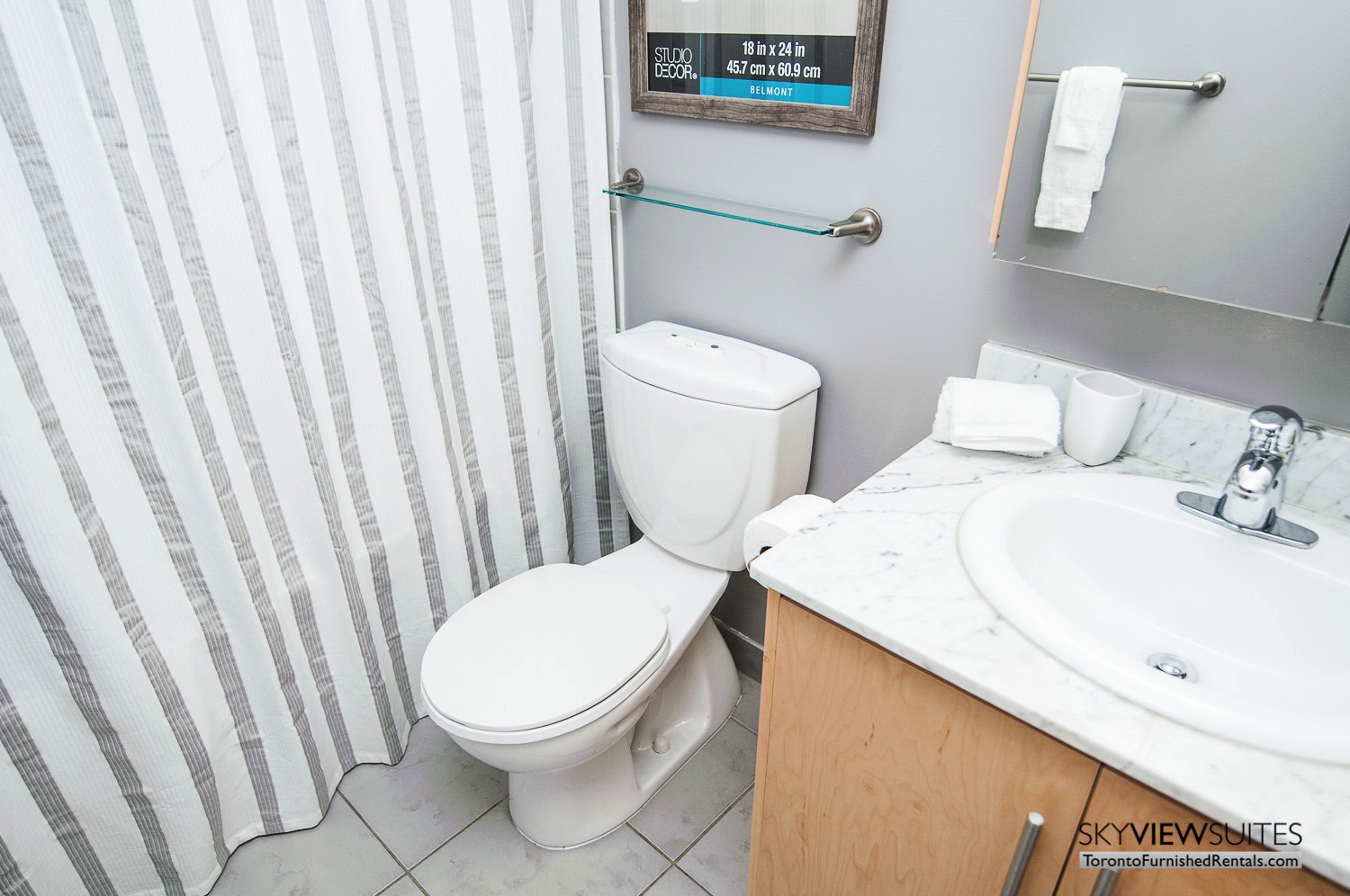 short-term-rentals-toronto-bathroom-entertainment-district