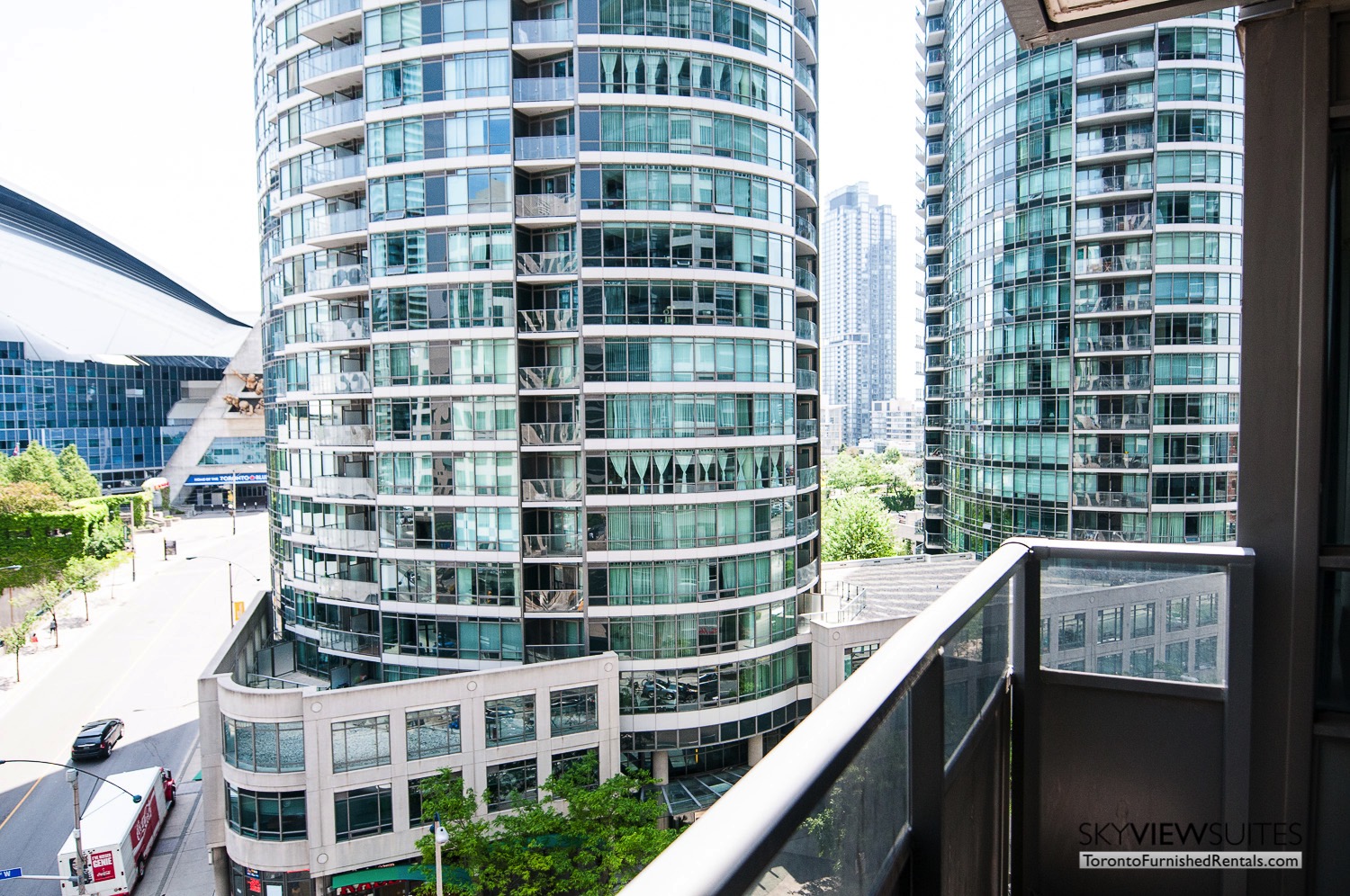 short-term-rentals-toronto-views-entertainment-district