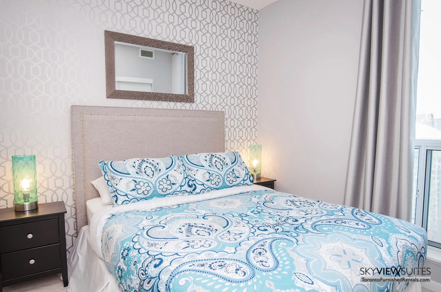 furnished-apartment- bedroom-waterfront