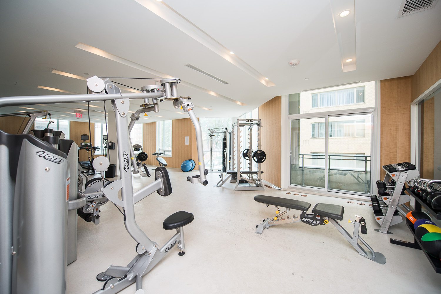 furnished-apartment- ktichen-waterfrontfurnished-apartment- ktichen-waterfrontfurnished-apartment- gym-Yorkville