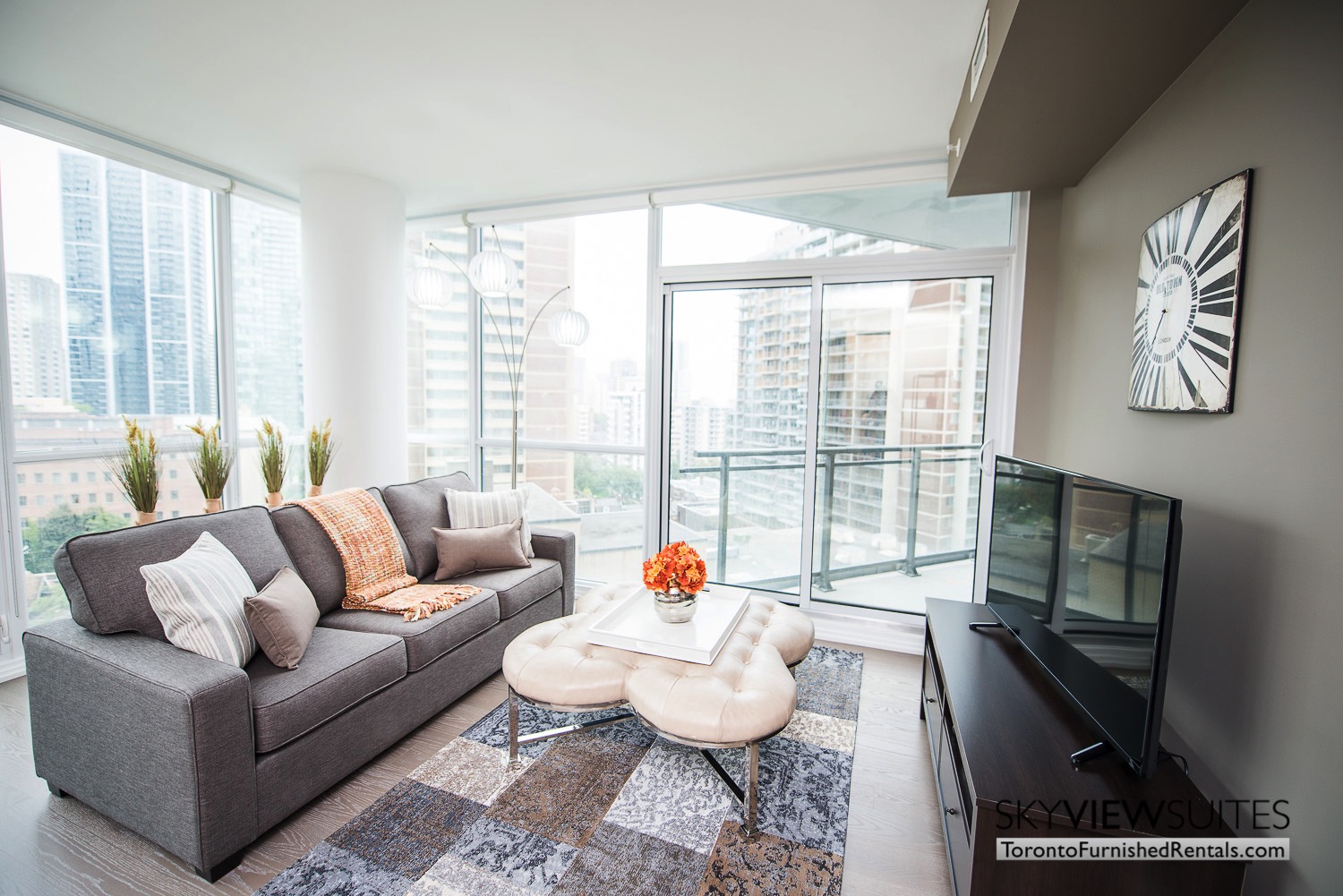 furnished-apartment- ktichen-waterfrontfurnished-apartment- ktichen-waterfrontfurnished-apartment- living-room-Yorkville