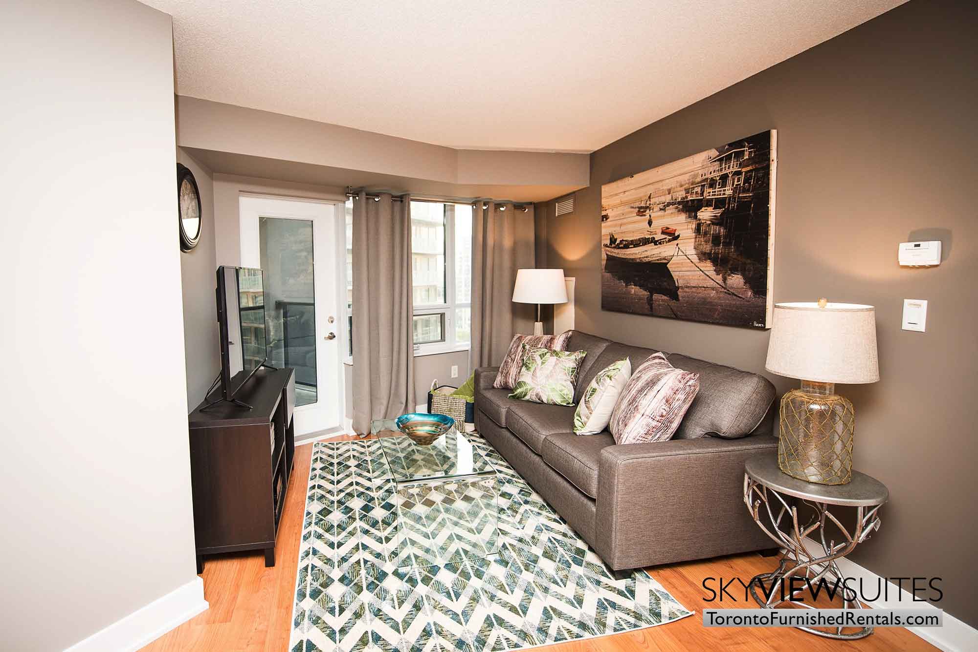 short-term-rentals-toronto-living-room-entertainment-district