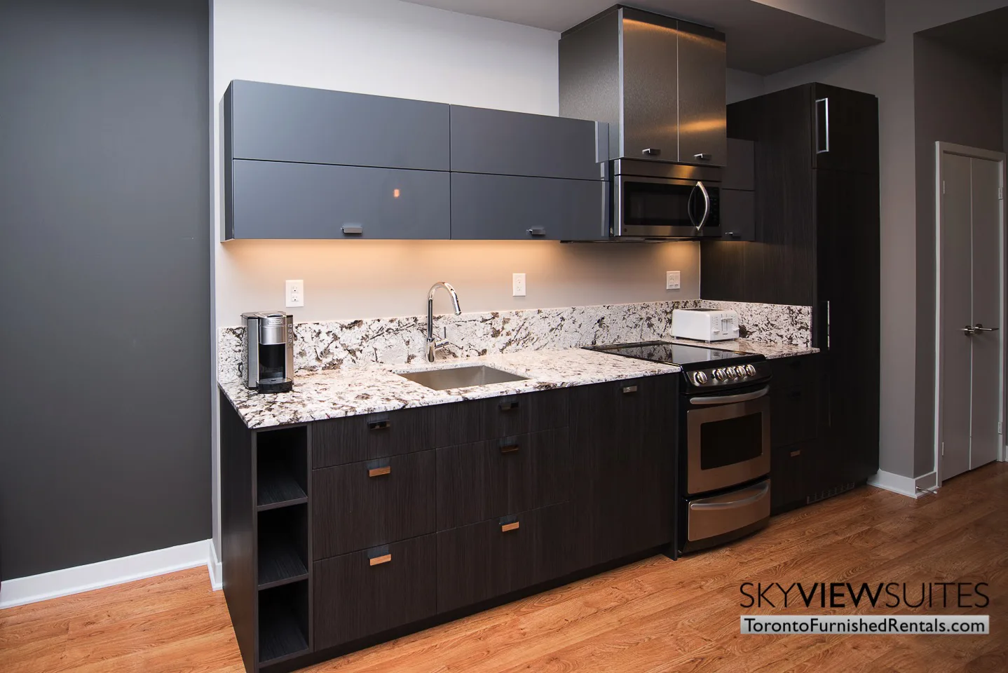 furnished-rentals-toronto-kitchen-financial-district
