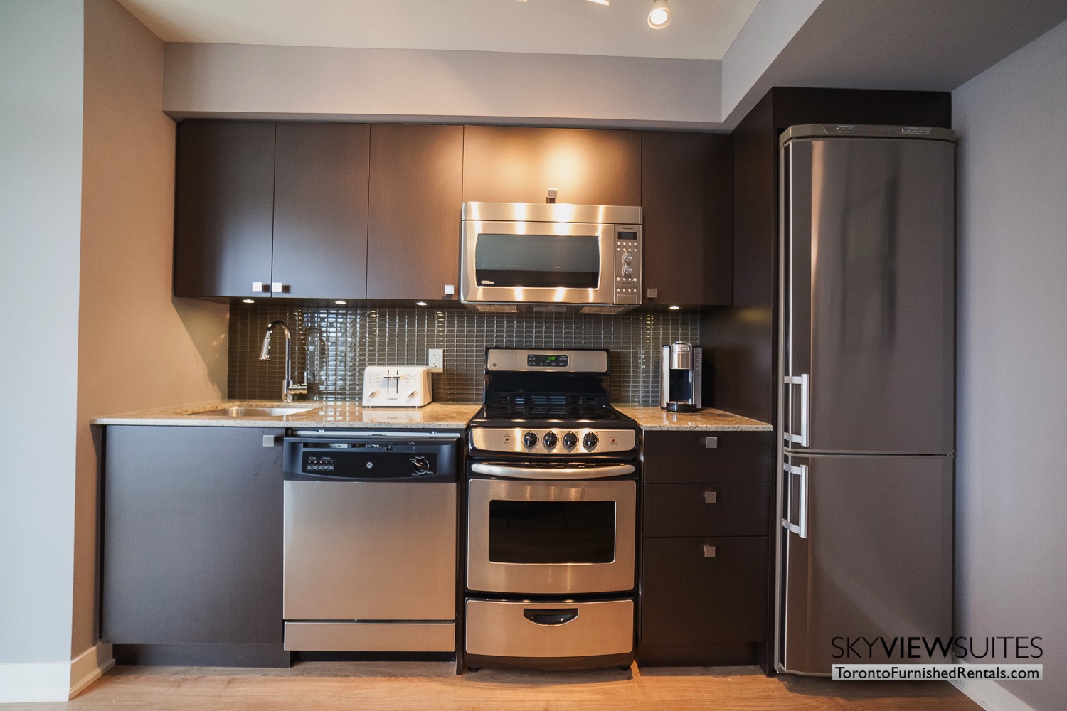 kitchen in King west corporate rentals toronto