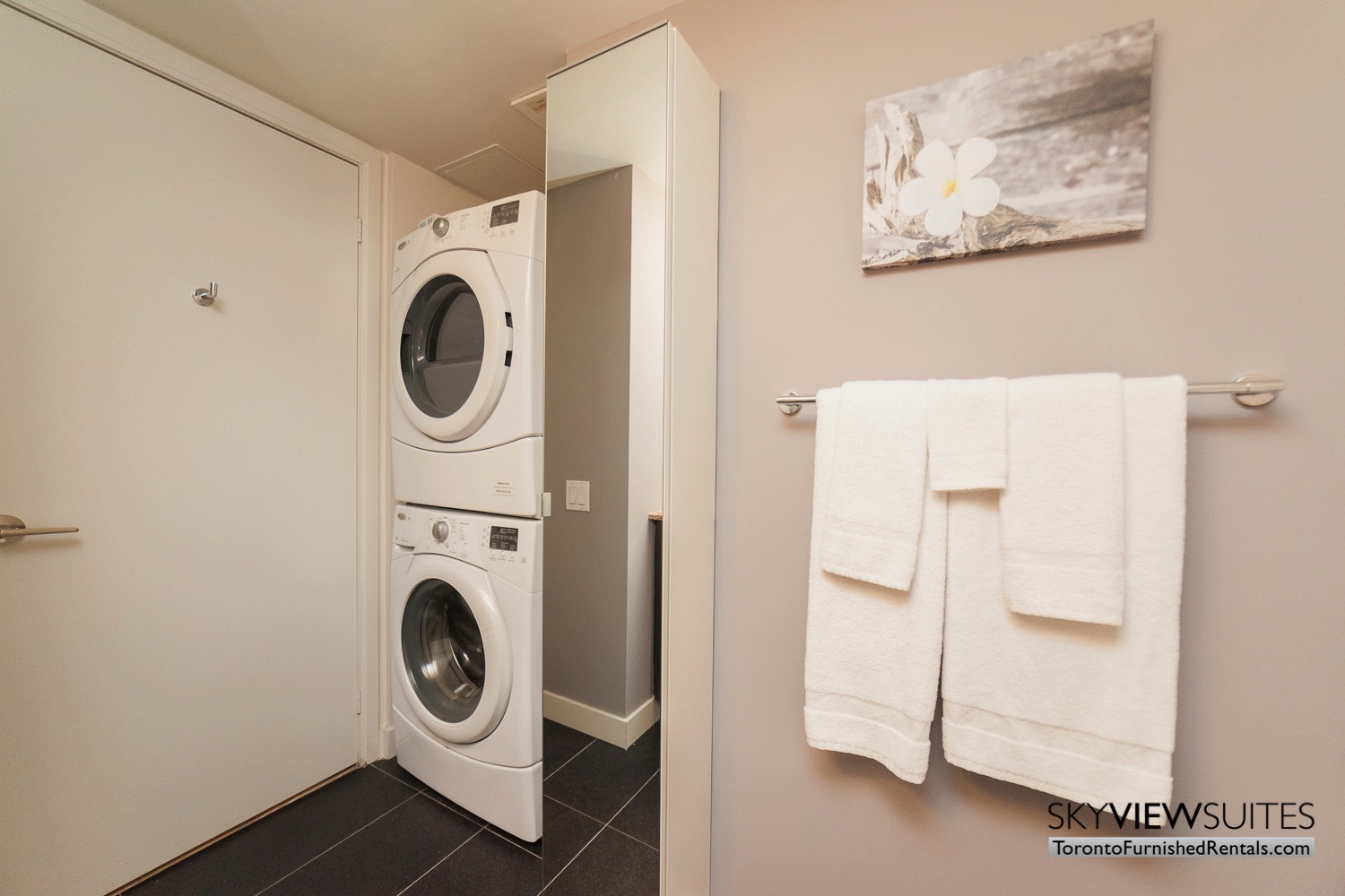 King west corporate rentals toronto washing machine