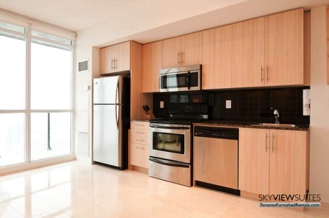 short-term-rentals-toronto-kitchen-maple-leaf-square