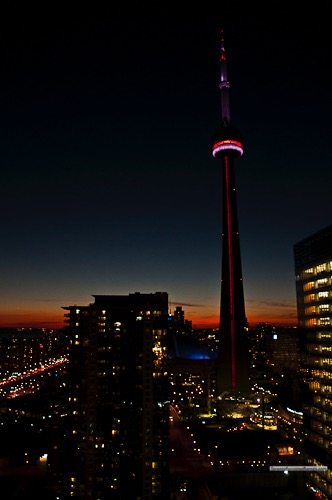 short-term-rentals-toronto-views-maple-leaf-square