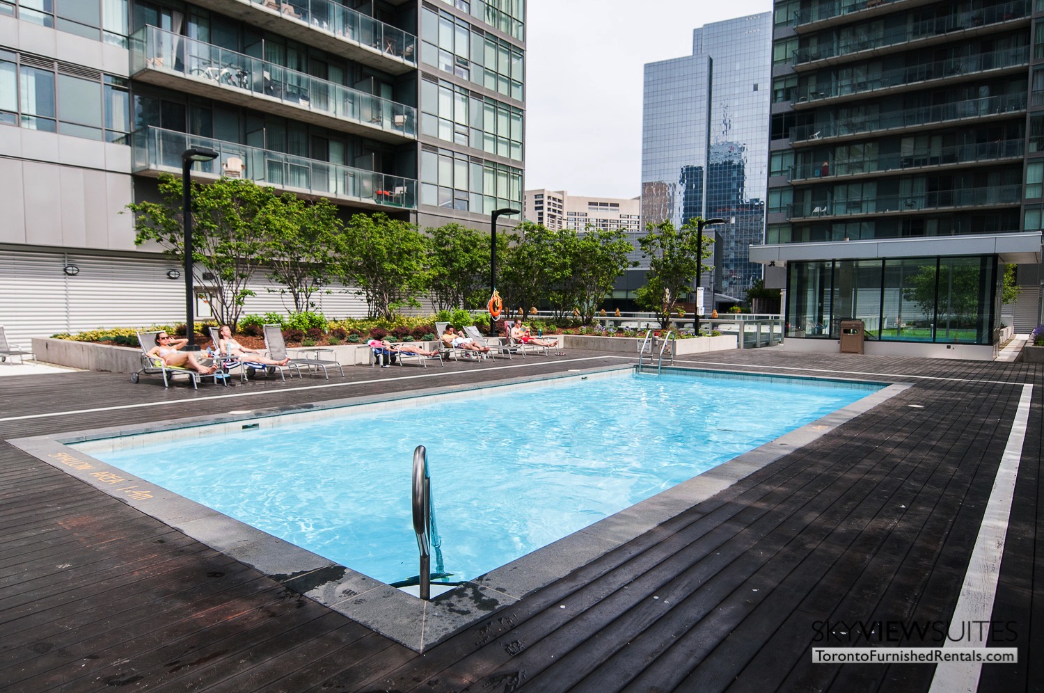 short-term-rentals-toronto-living-amenities-financial-district