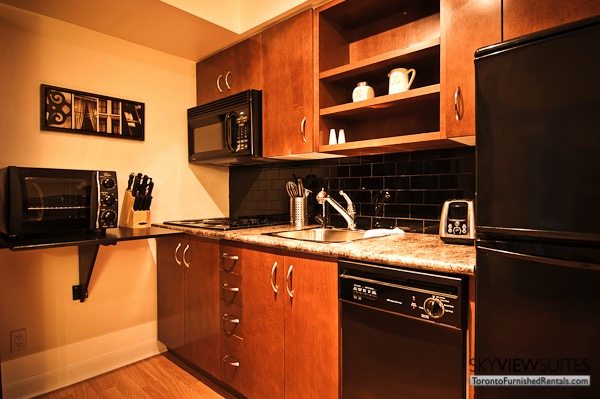 short-term-rentals-toronto-kitchen-yonge-dundas