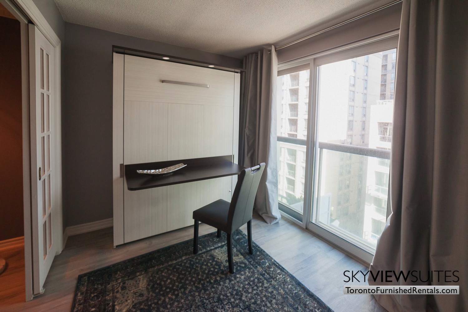 short-term-rentals-toronto-living-room-financial-district