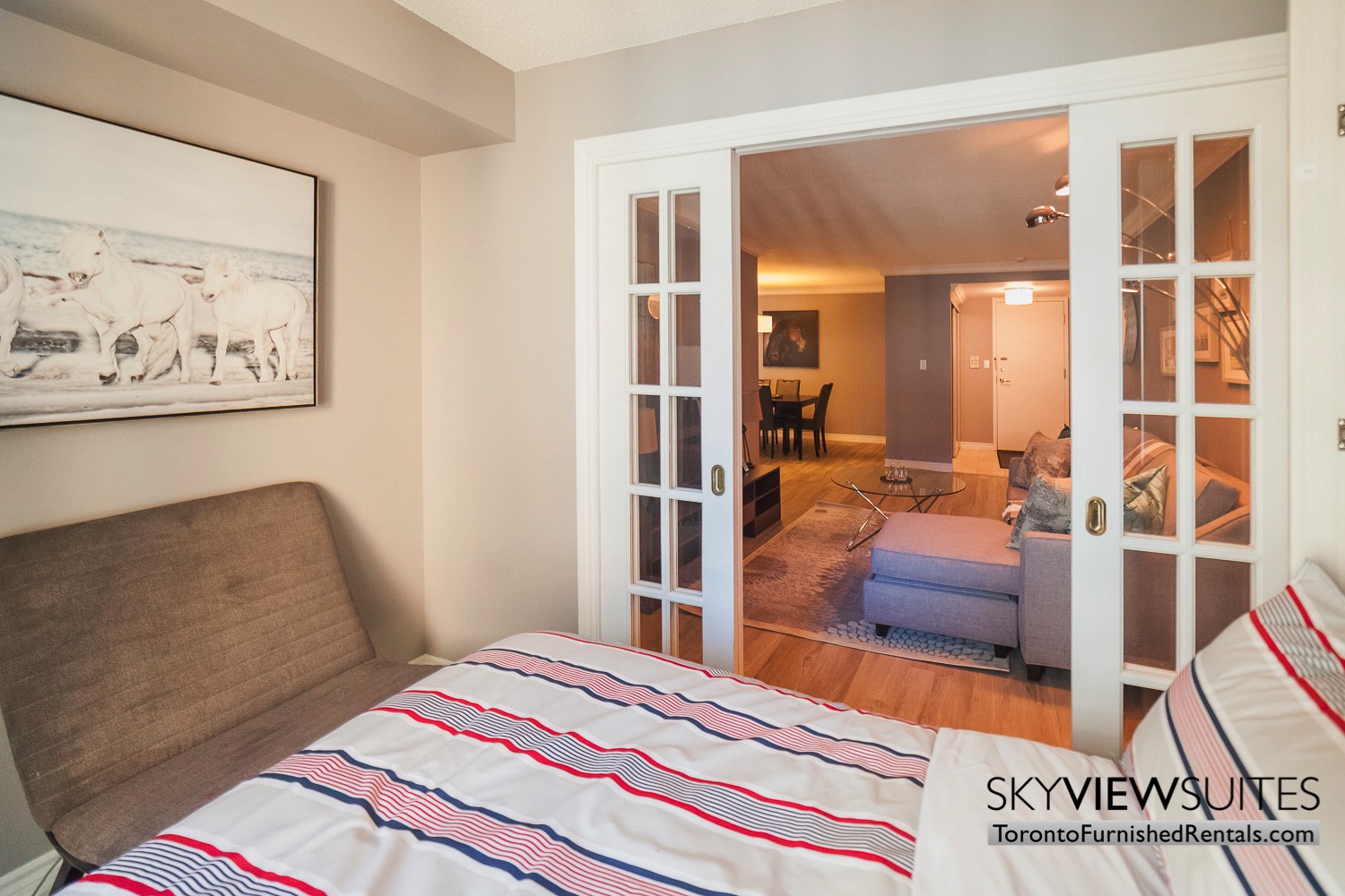 short-term-rentals-toronto-bedroom-financial-district