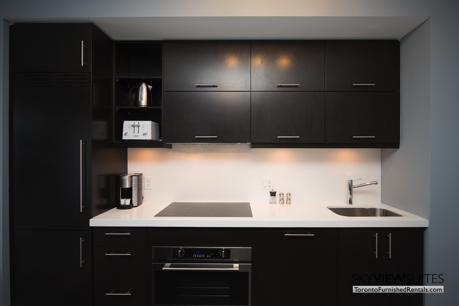 furnished apartments toronto Varsity kitchen