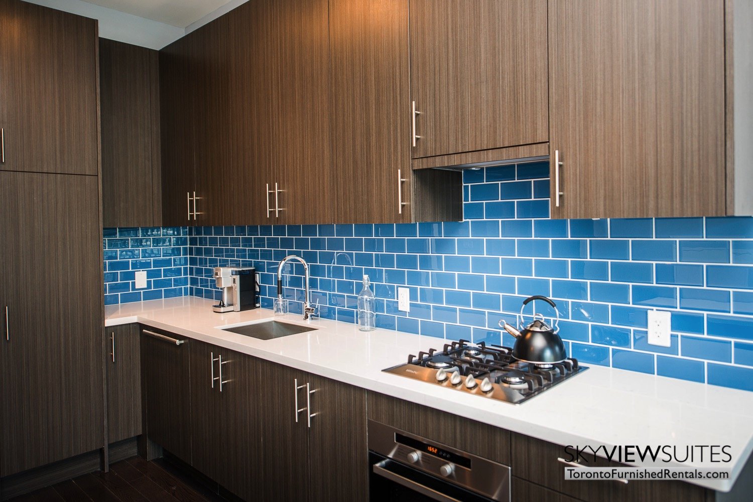 executive rentals toronto 39 Queens Quay kitchen