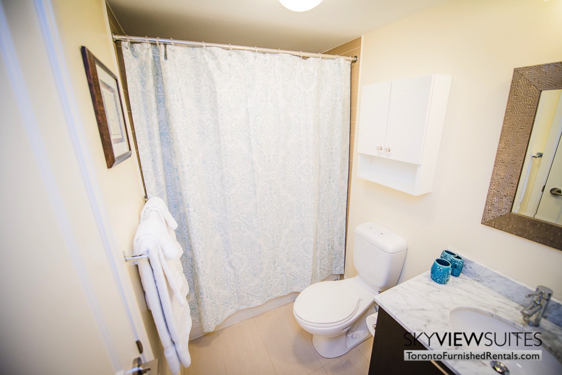 Yonge and Sheppard serviced apartments toronto bathroom