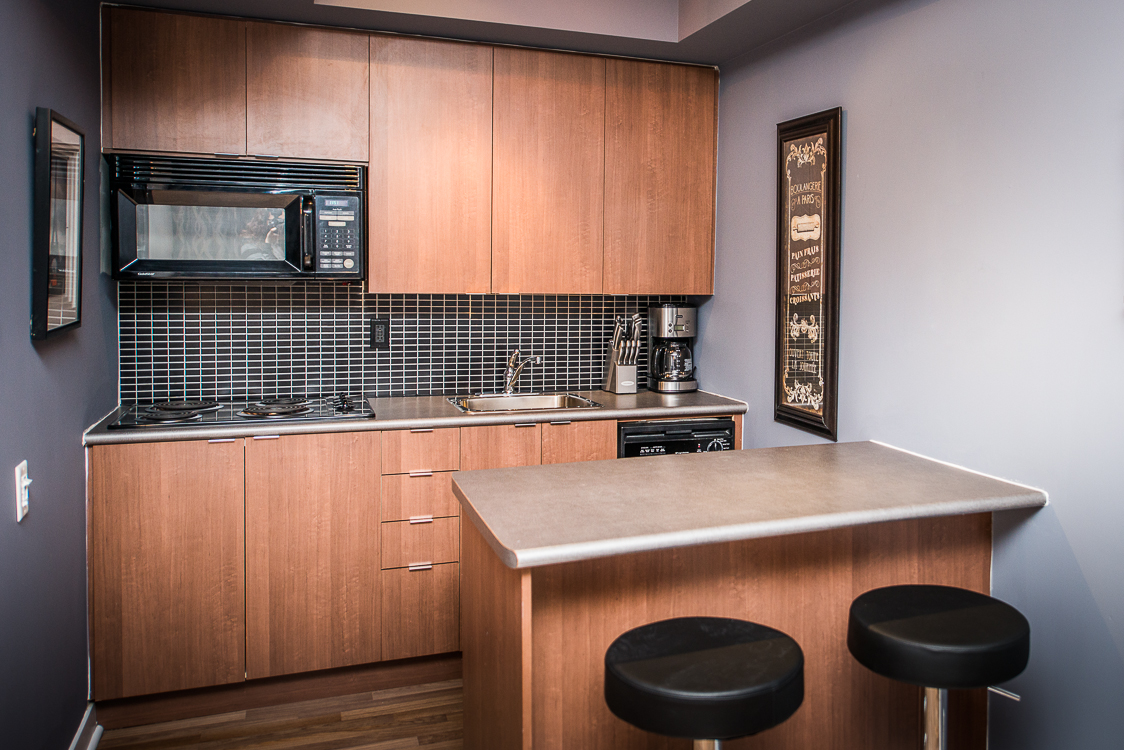 King and Yonge executive rentals toronto kitchen