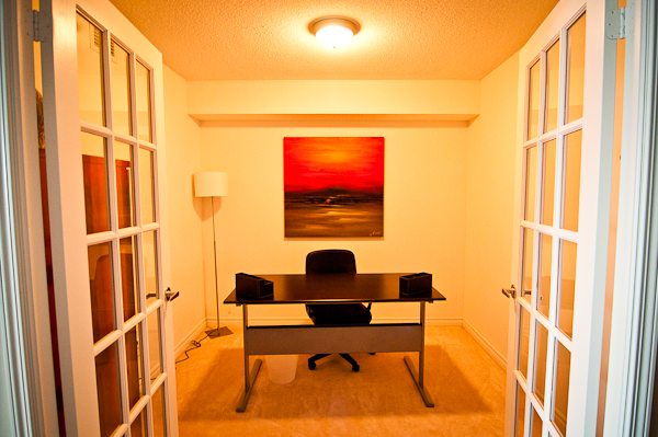 corporate rentals toronto empire den with desk