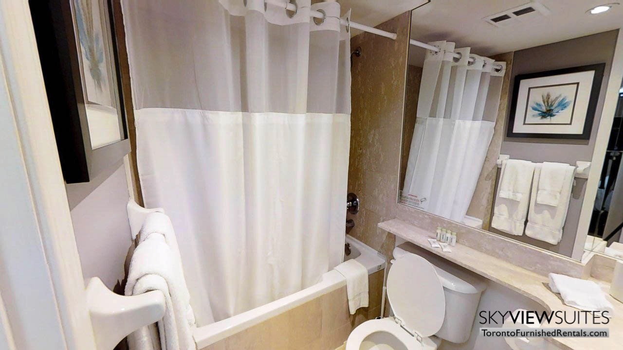 executive rentals toronto university plaza bathroom