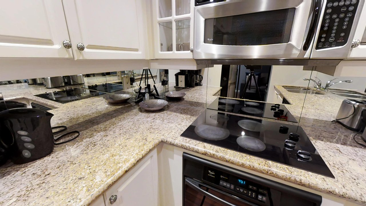 furnished apartments toronto university plaza kitchen stove and kettle