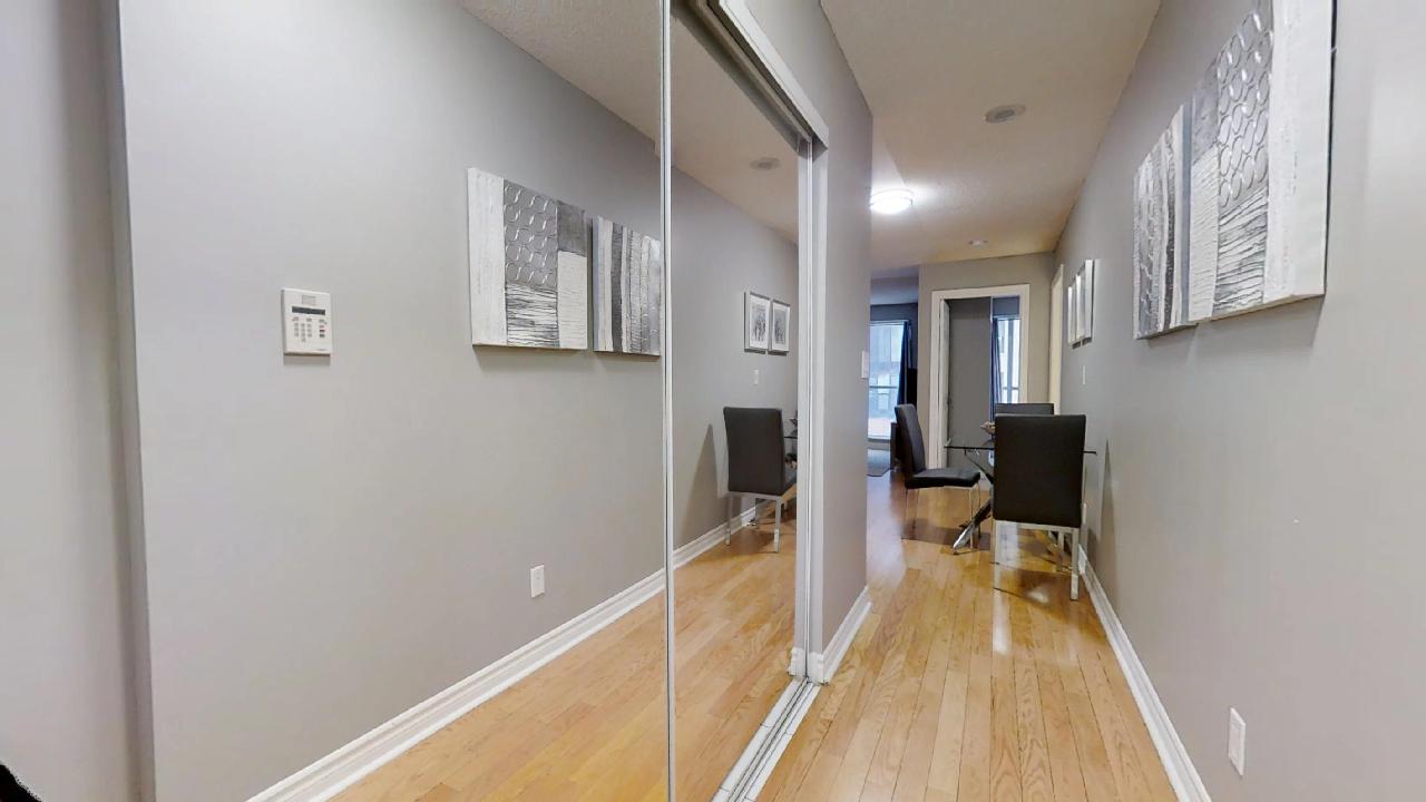 front hallway in a toronto furnished apartment near wellington